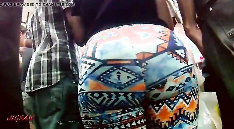 Candid Huge Booty Bubble Ass Pacotuda Pawg Culona Huge Butt 43