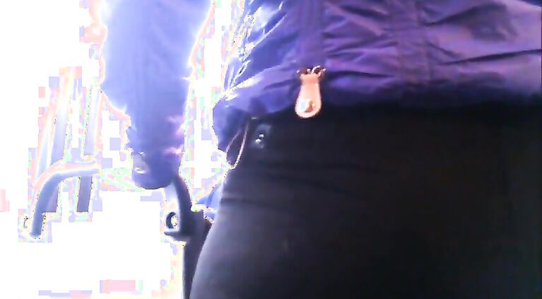 Huge butt wife in nigga jeans a bus