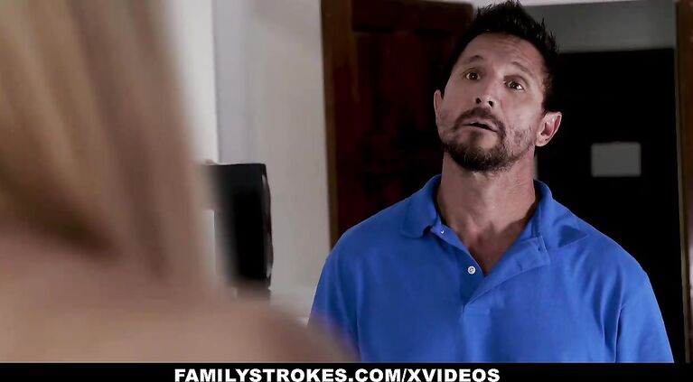 FamilyStrokes - Messy Family Fuck Fest On JUly 4 (Sarah Vandella) (Zoey Parker)