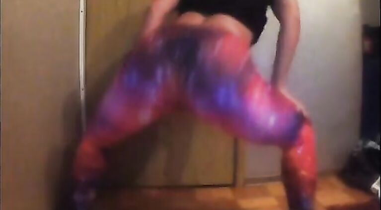 White Girls Twerk Better