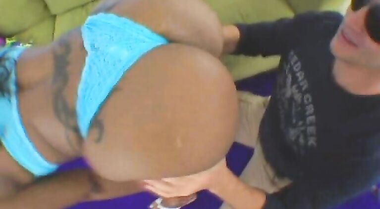 a few days back I started to miss that deliscious black booty.