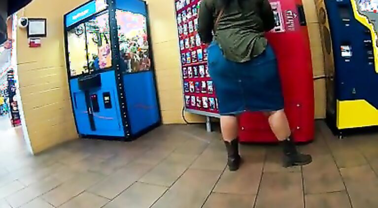 Chunky Latina CHUBBY butt jean skirt
